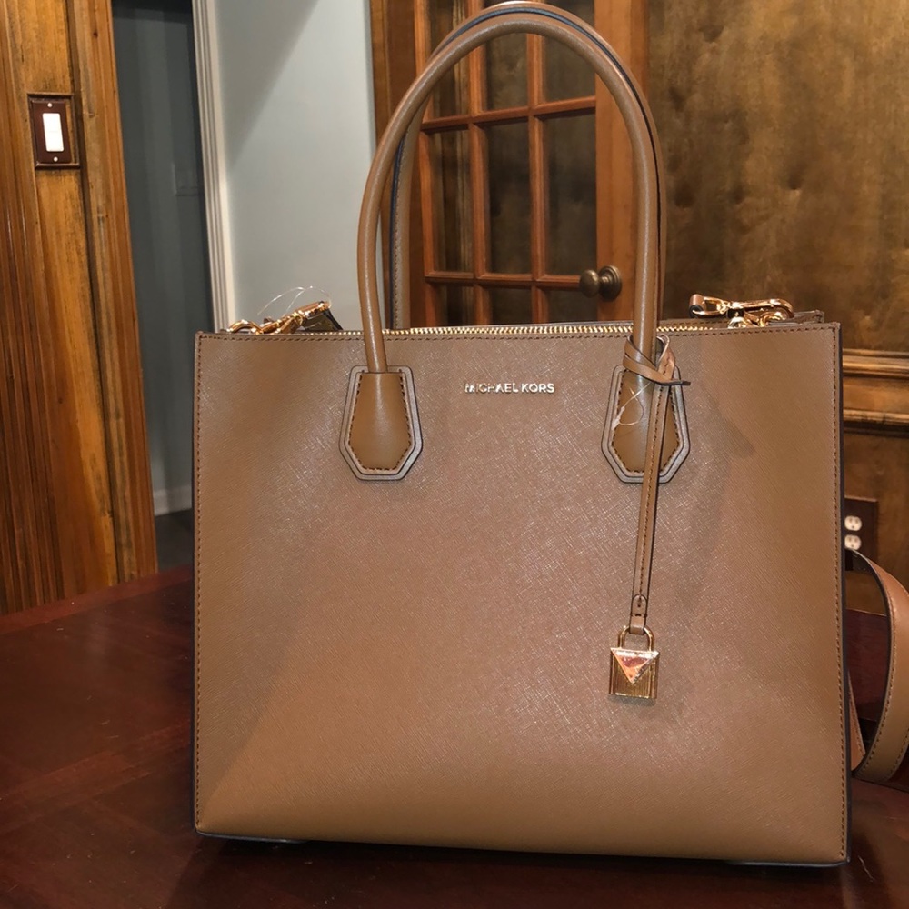 Michael Kors tote